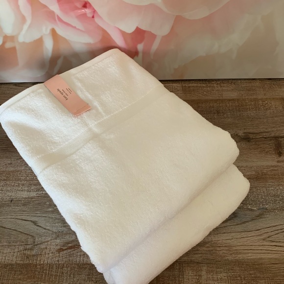 NWT Kate Spade 2 White Bath Towels